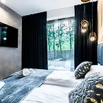 Aparthotel Prestige & 4*