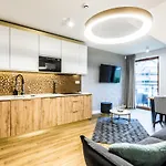 Aparthotel Prestige & 4*
